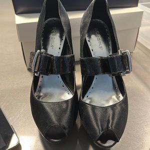 BCBG satin heels 8.5